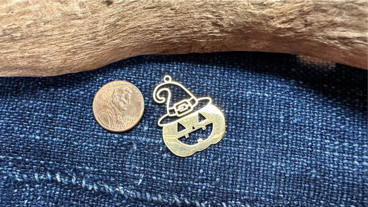 Gold Plated Stainless Steel Charm/Pendant - 30mm x 23mm - Jack-O-Lantern