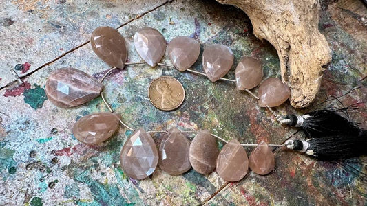 Peach Moonstone Bead Strand - Graduated Faceted Drops - 15mm x 19mm - 20mm x 26mm - 8”