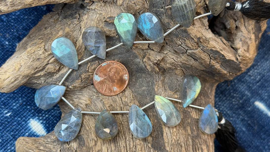 Labradorite Bead Strand - Graduated Faceted Drops - 17mm x 11mm - 19mm x 12mm - 7.5"