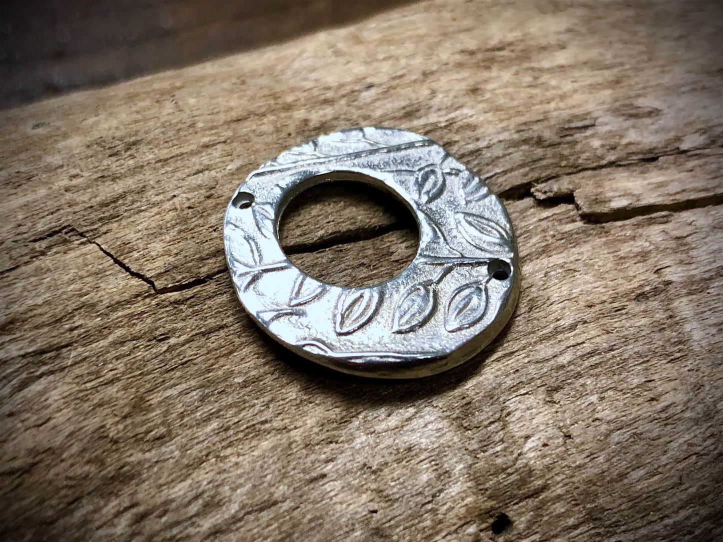 Dorabeth Designs Round Flower Link