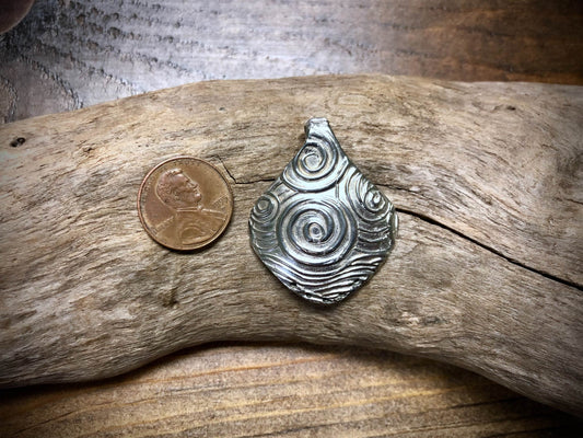 Dorabeth Designs Diamond Swirl Pendant - Bright