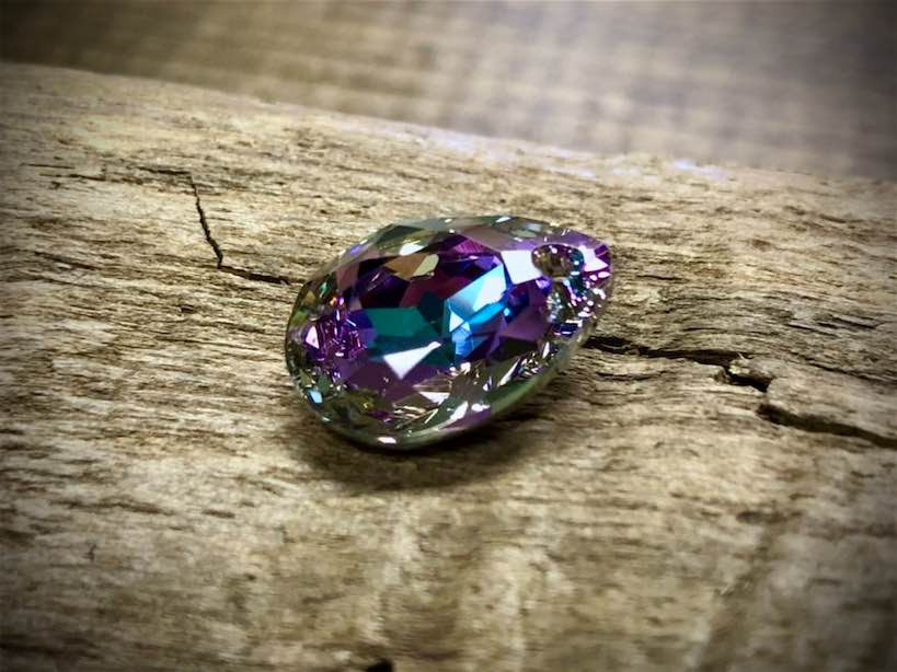 European Crystal Faceted Pear Pendant - Lavender Ombre