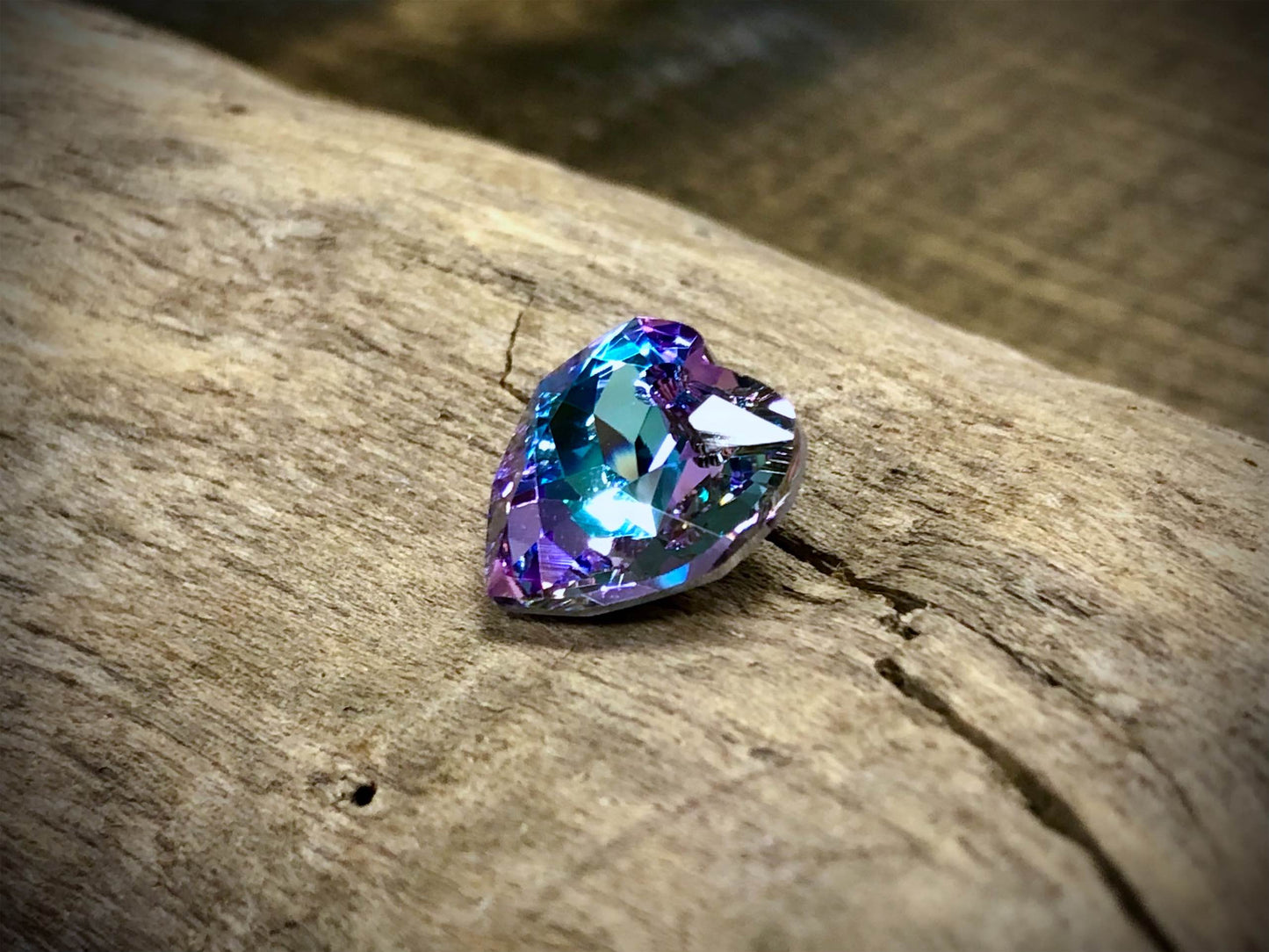 European Crystal Faceted Heart Pendant - Lavender Ombre