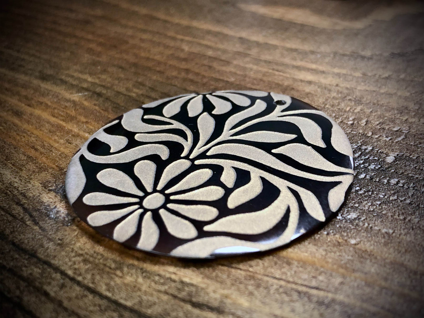 Lillypilly Black Slip Shell Laser Engraved Pendant - Beige