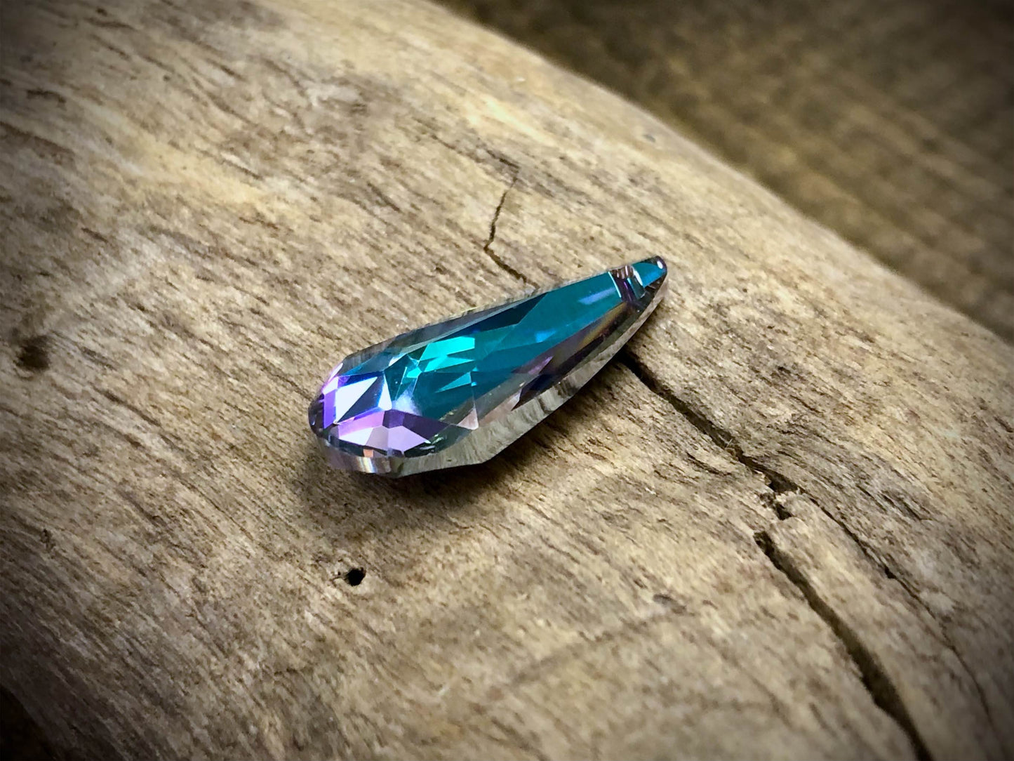 European Crystal Faceted Teardrop Pendant - Lavender Ombre