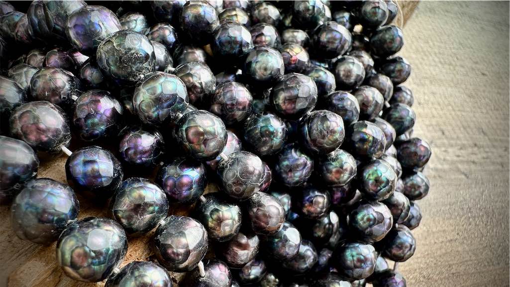 Freshwater Pearls - Faceted Peacock - 8mm to 10mm - 16"