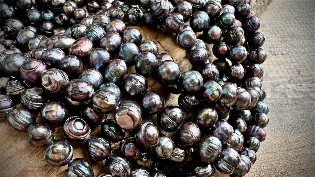 Freshwater Pearls - Ringed Faceted Peacock - 8mm - 16"