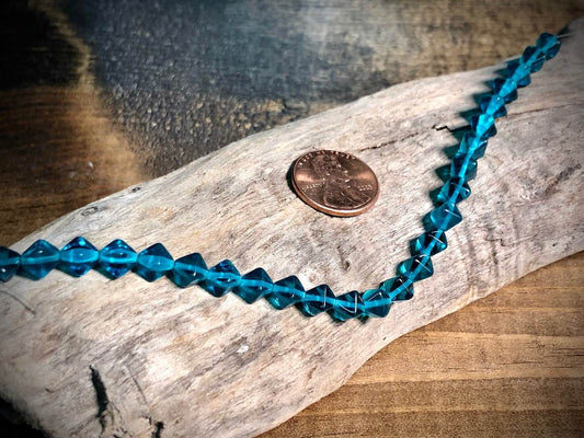 Lucerna Bicone Czech Glass Strand