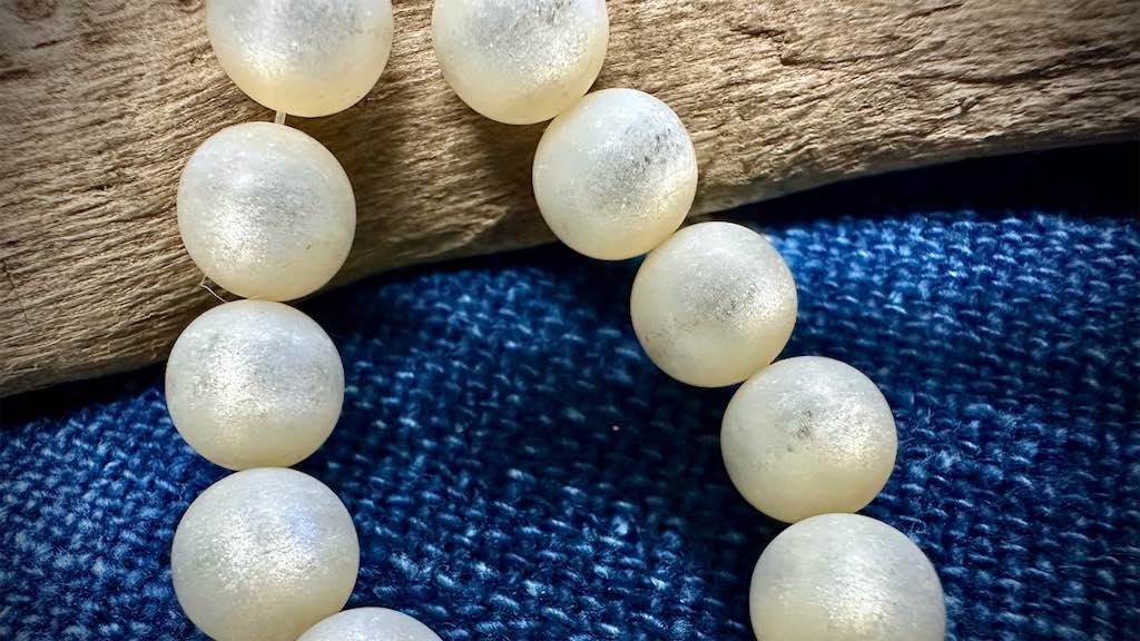 Italian Polyester Bead Strand - Round - Glacier - 10mm