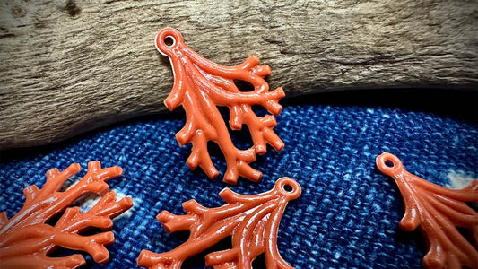 German Resin Bead Strand - Coral - Red - 32mm x 22mm