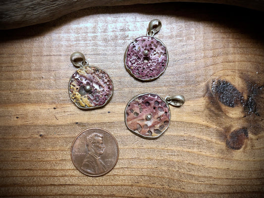 Nepalese Spiny Oyster Charm