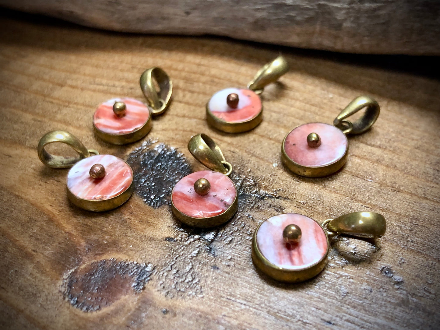 Nepalese Spiny Oyster Charm