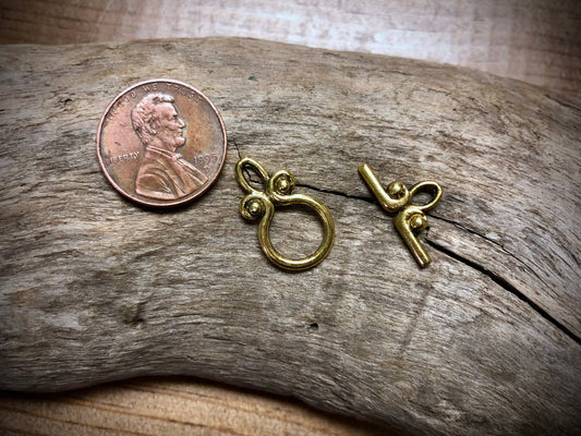 Scroll Circle Toggle Set - Gold Tone