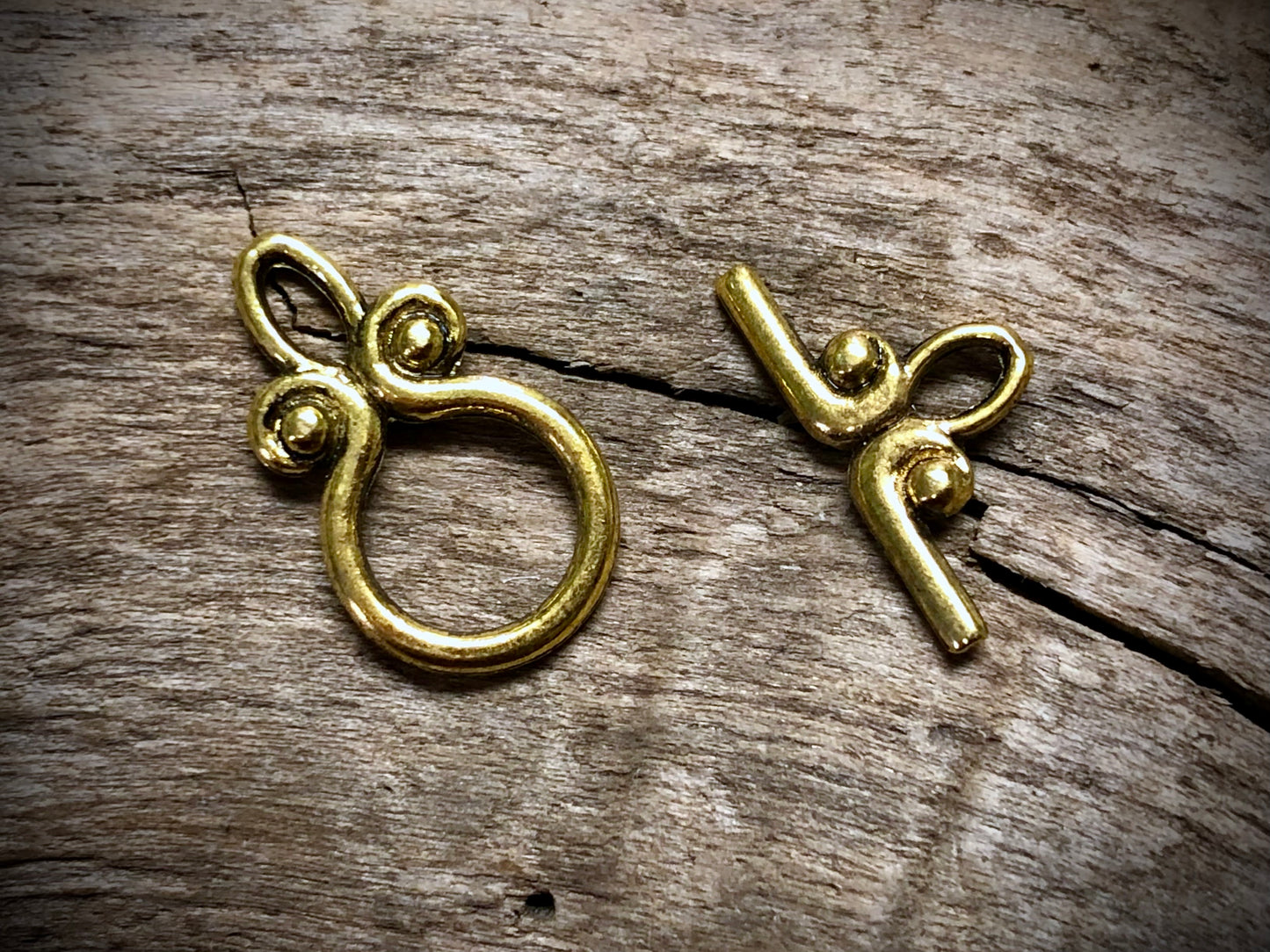 Scroll Circle Toggle Set - Gold Tone