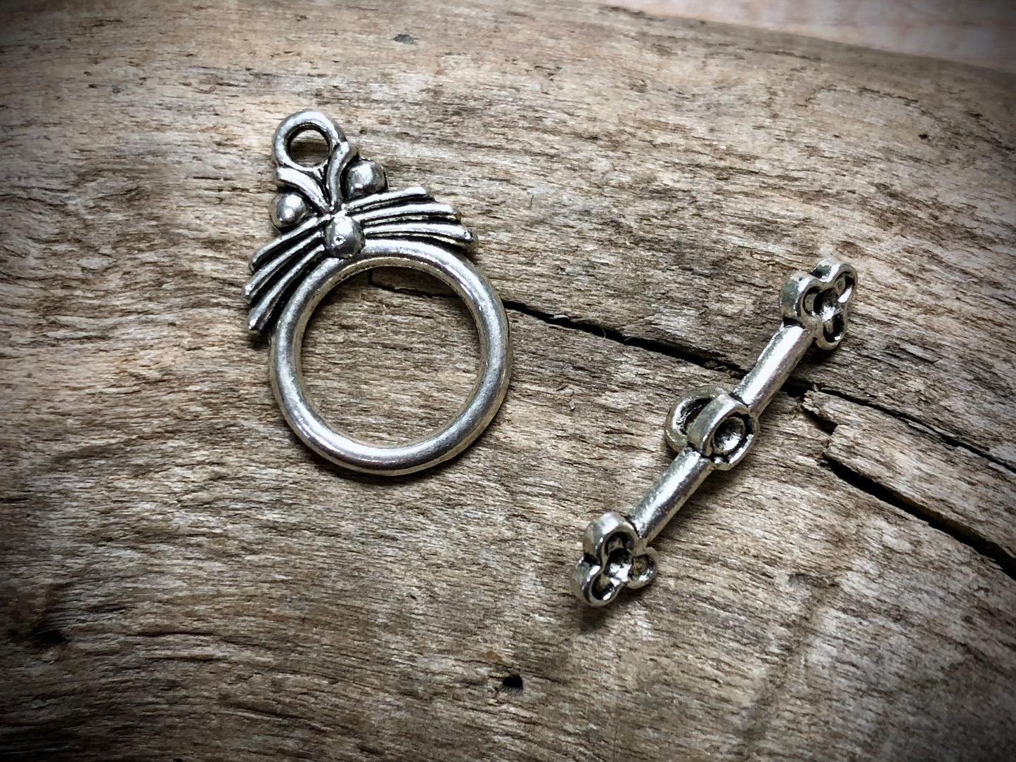 Fancy Circle Toggle Set - Silver Tone