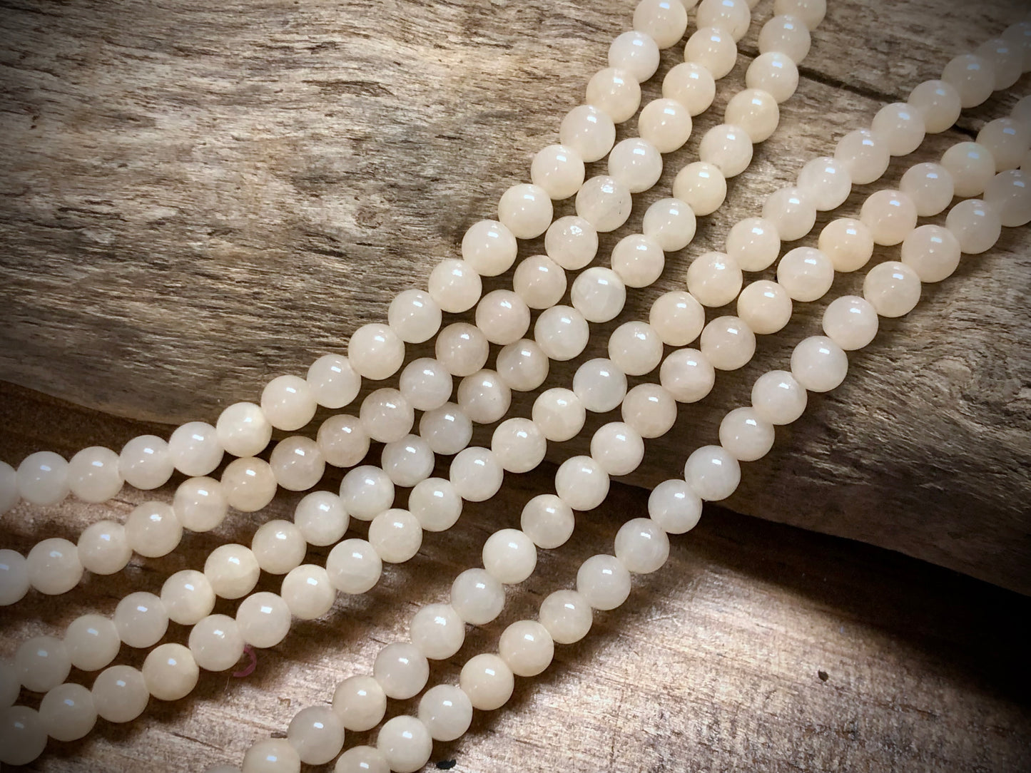 Dyed Jade Smooth Rounds - Light Peach - 4mm - 15.5"