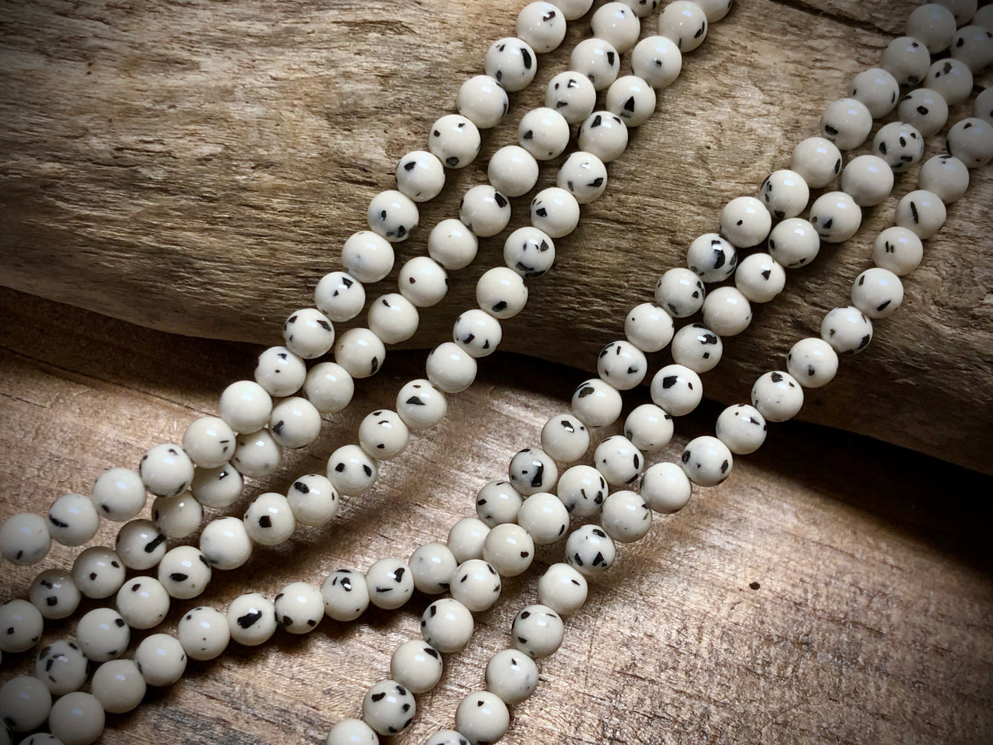 Dyed Jade Smooth Rounds - Dalmation - 4mm - 15.5"