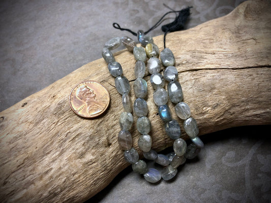 Labradorite Puff Ovals - 9mm x 7mm - 13”