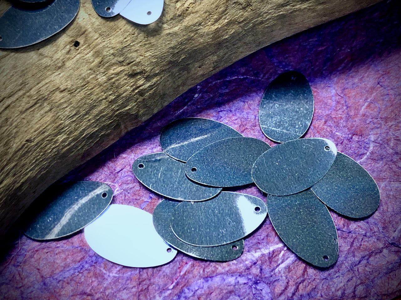 Vintage Sequins - 20mm x 12mm - Bag of Approx. 50 - Gun Metal - Oval