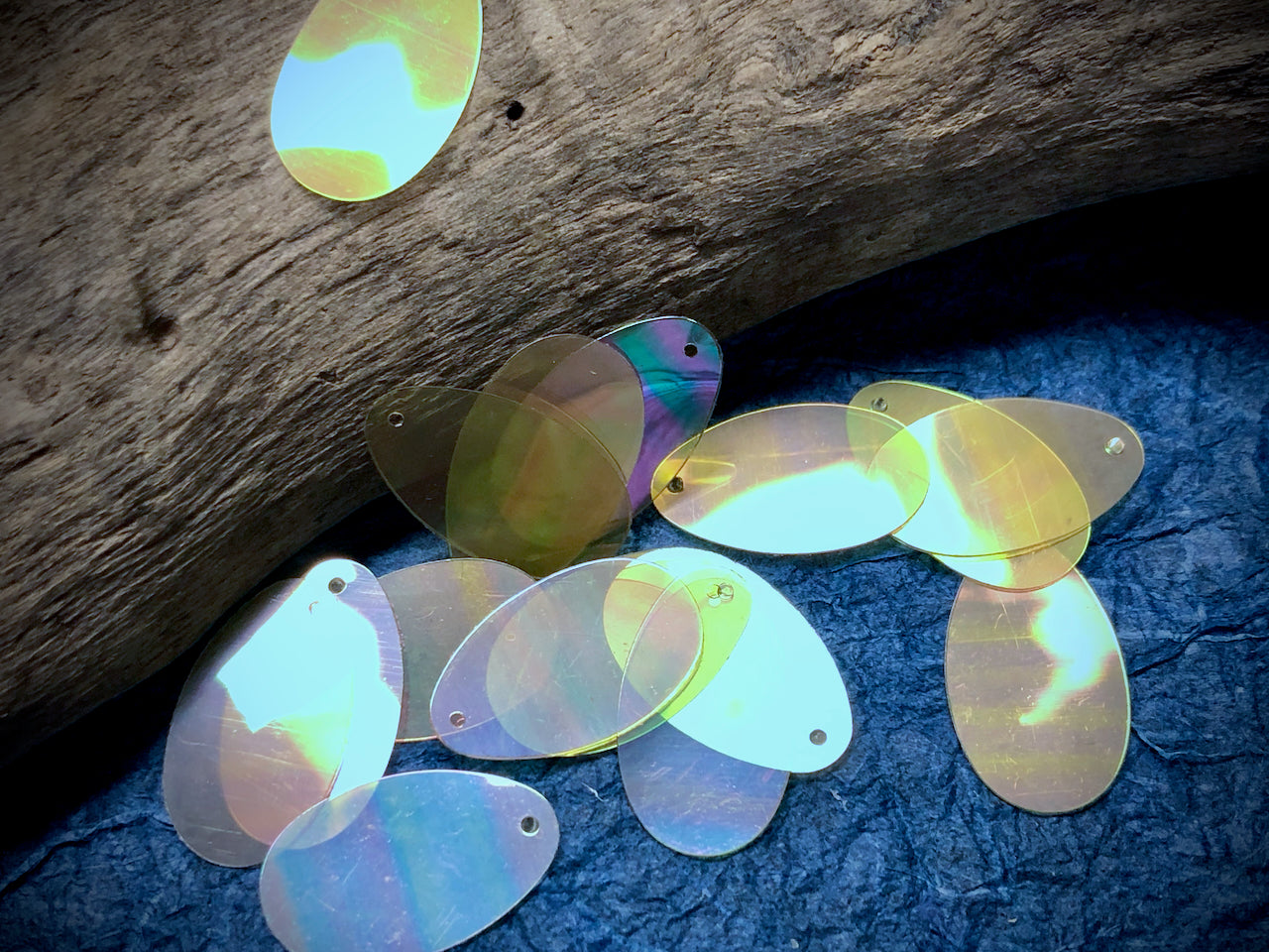 Vintage Sequins - 20mm x 12mm - Bag of Approx. 50 - Sun Burst - Oval