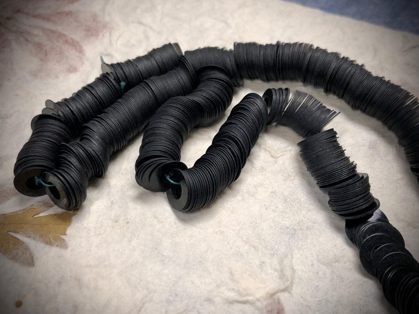 Vintage Ring Sequins - Black