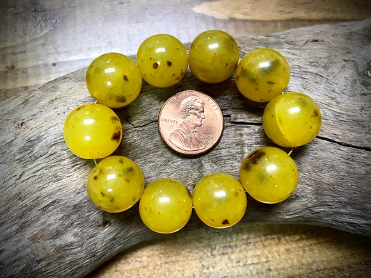 Vintage Plastic Bead Strand