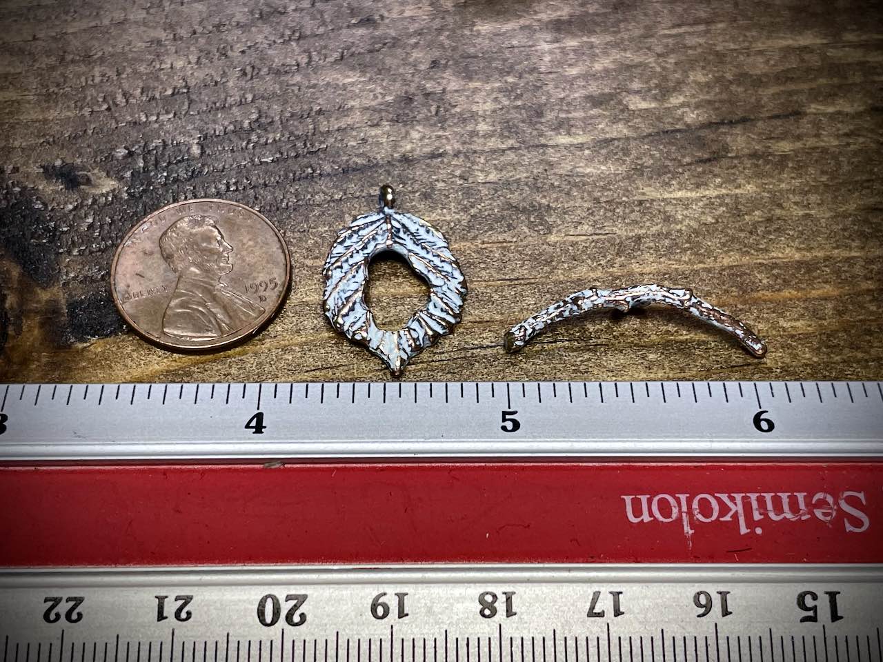 White Patina Bronze Leaf and Branch Toggle Clasp