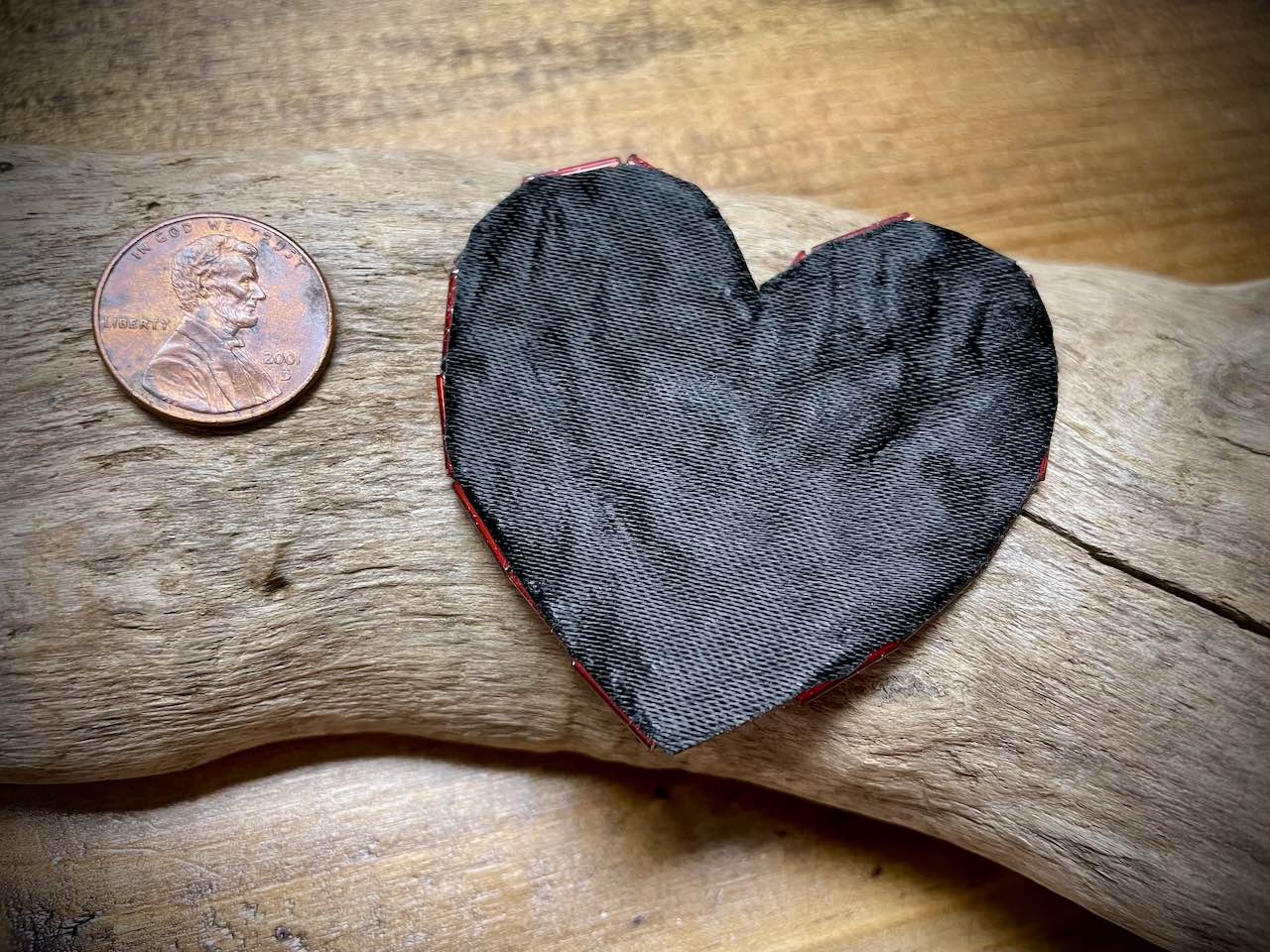 Heart Appliqué - Beaded - Small - Red/Gold