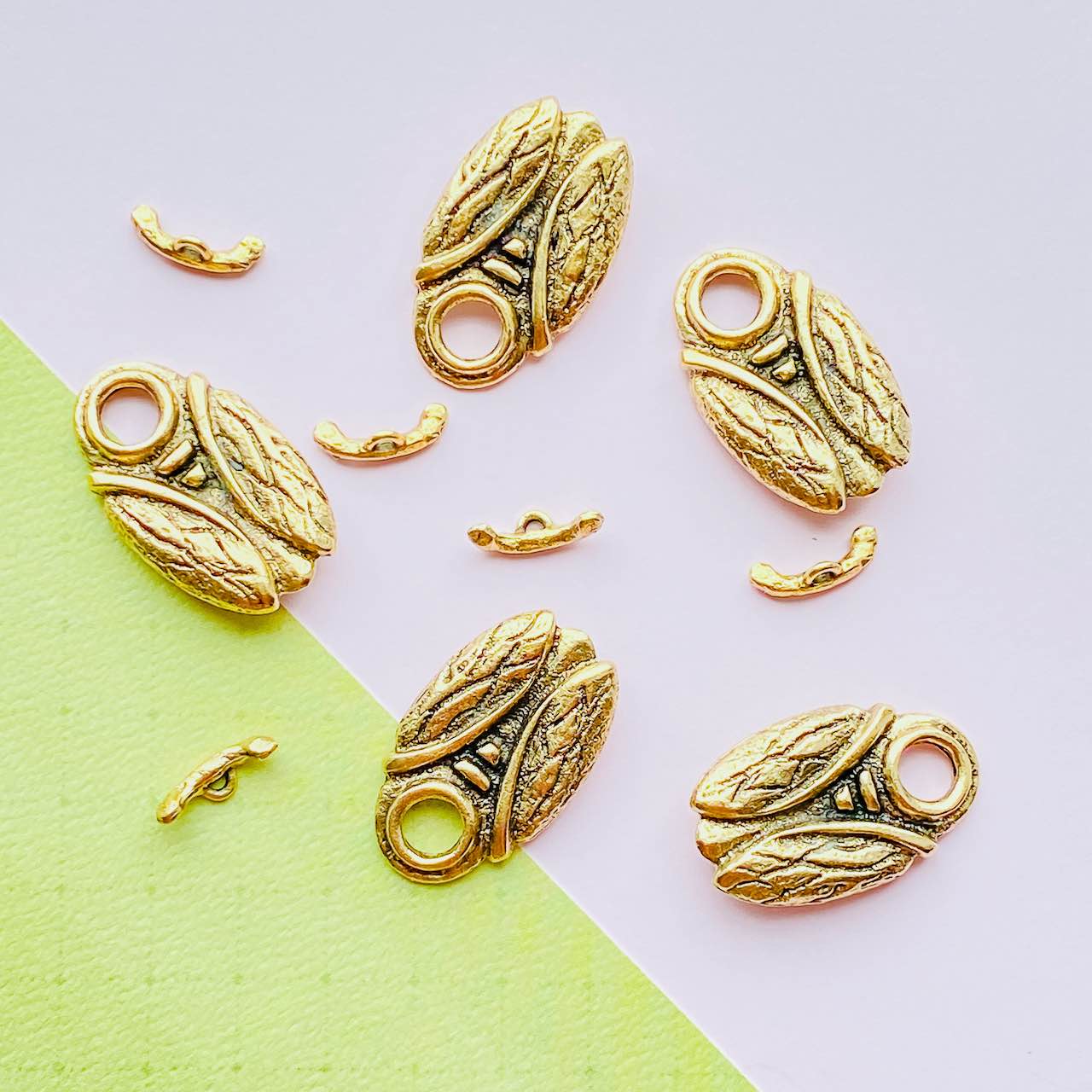 Allegory Gallery Pewter—Toggle Clasp—Cicada