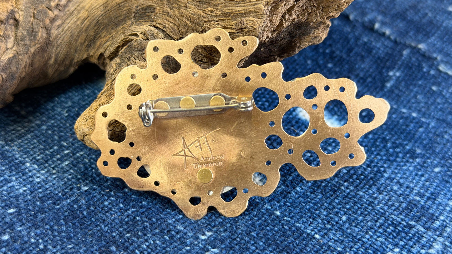 Pin / Brooch by Andrew Thornton