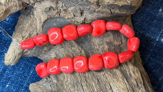 Vintage Czech Glass Bead Strand - Twisted Square - 15mm x 13mm - 8"