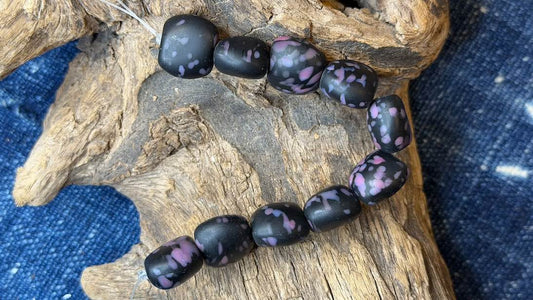 Vintage Czech Glass Bead Strand - Twisted Square - 15mm x 18mm - 8"