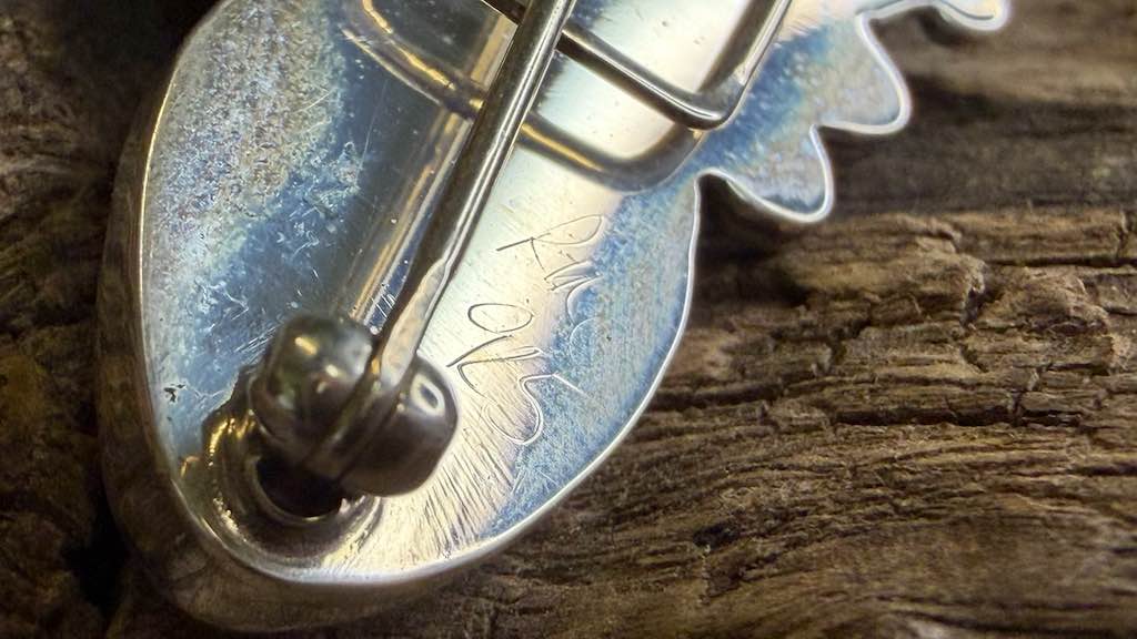 Vintage Sterling Silver Pendant / Pin