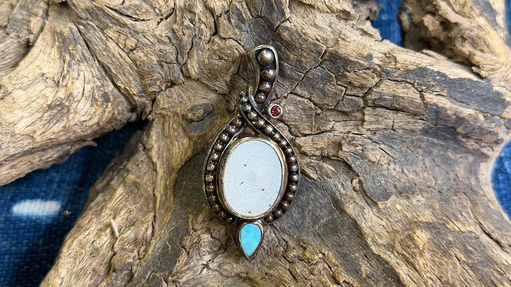 Vintage Sterling Silver Pendant