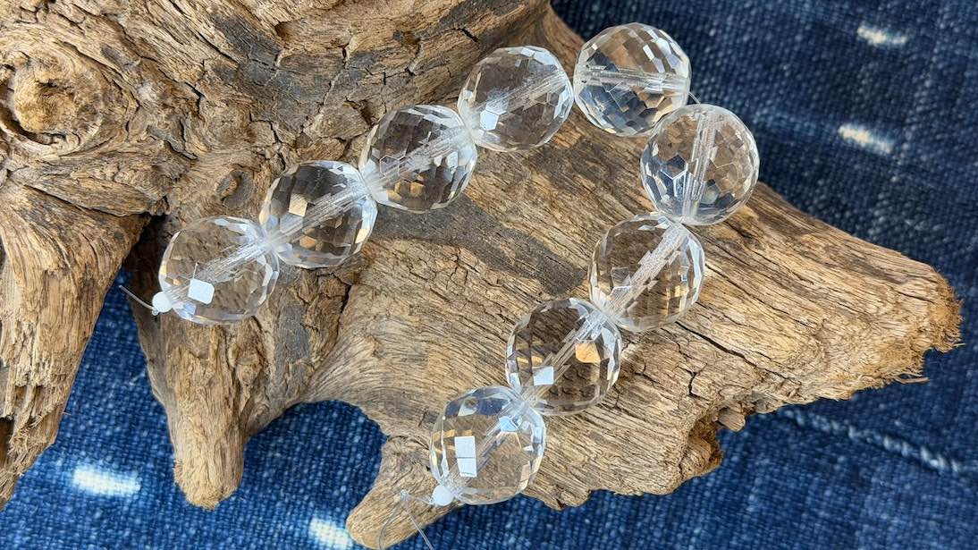 Vintage Czech Glass Bead Strand - Faceted Rounds - 21mm - 8"