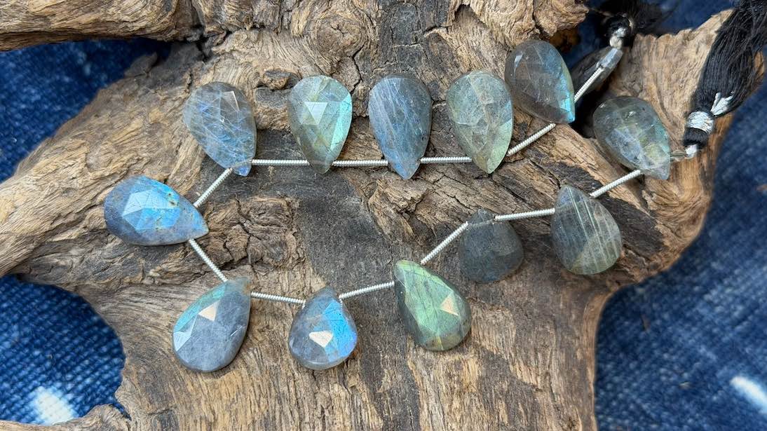 Labradorite Bead Strand - Graduated Faceted Drops - 17mm x 11mm - 19mm x 12mm - 7.5"