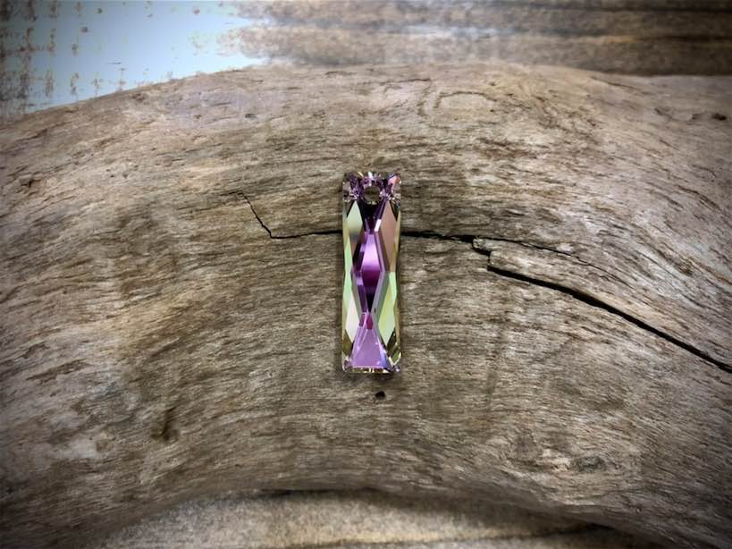 European Crystal Faceted Queen Baguette Pendant - Light Amethyst Ombre