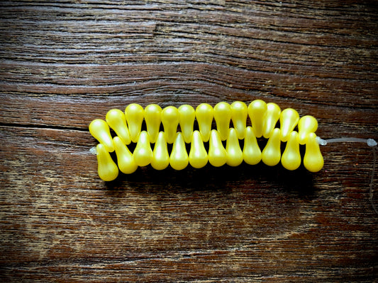 Czech Glass Strand—Drip Beads—Yellow Pearl