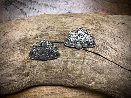 Dorabeth Designs Windowpane Fan Pair