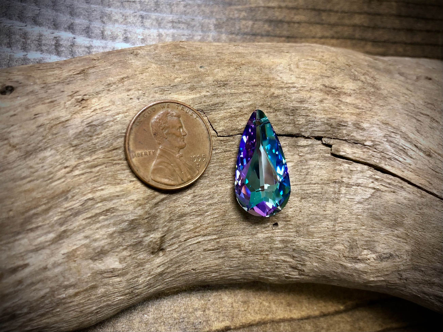 European Crystal Faceted Teardrop Pendant - Lavender Ombre