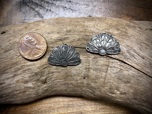 Dorabeth Designs Windowpane Fan Pair