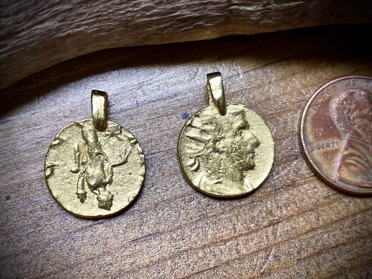 Antique Coin Charm/Pendant - Satin Gold Plated