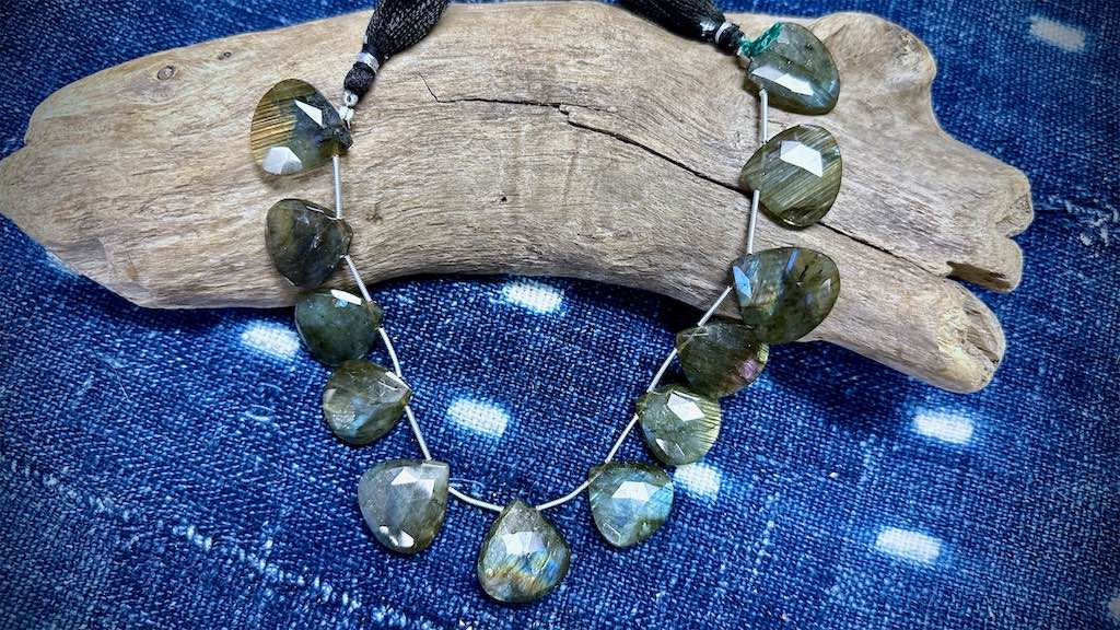Labradorite Bead Strand - Faceted Drops - 22mm x 21mm - 9.25"