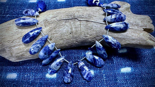 Sodalite Bead Strand - Faceted Graduated Drops - 26mm x 10mm - 32mm x 12mm - 8"