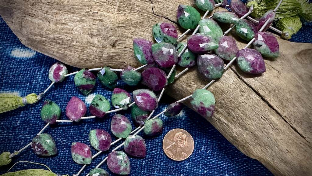 Ruby in Zoisite Bead Strand - Faceted Shield/Leaf - 16mm x 12mm - 5.5”