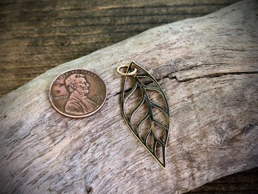 Leaf Pendant - Bronze