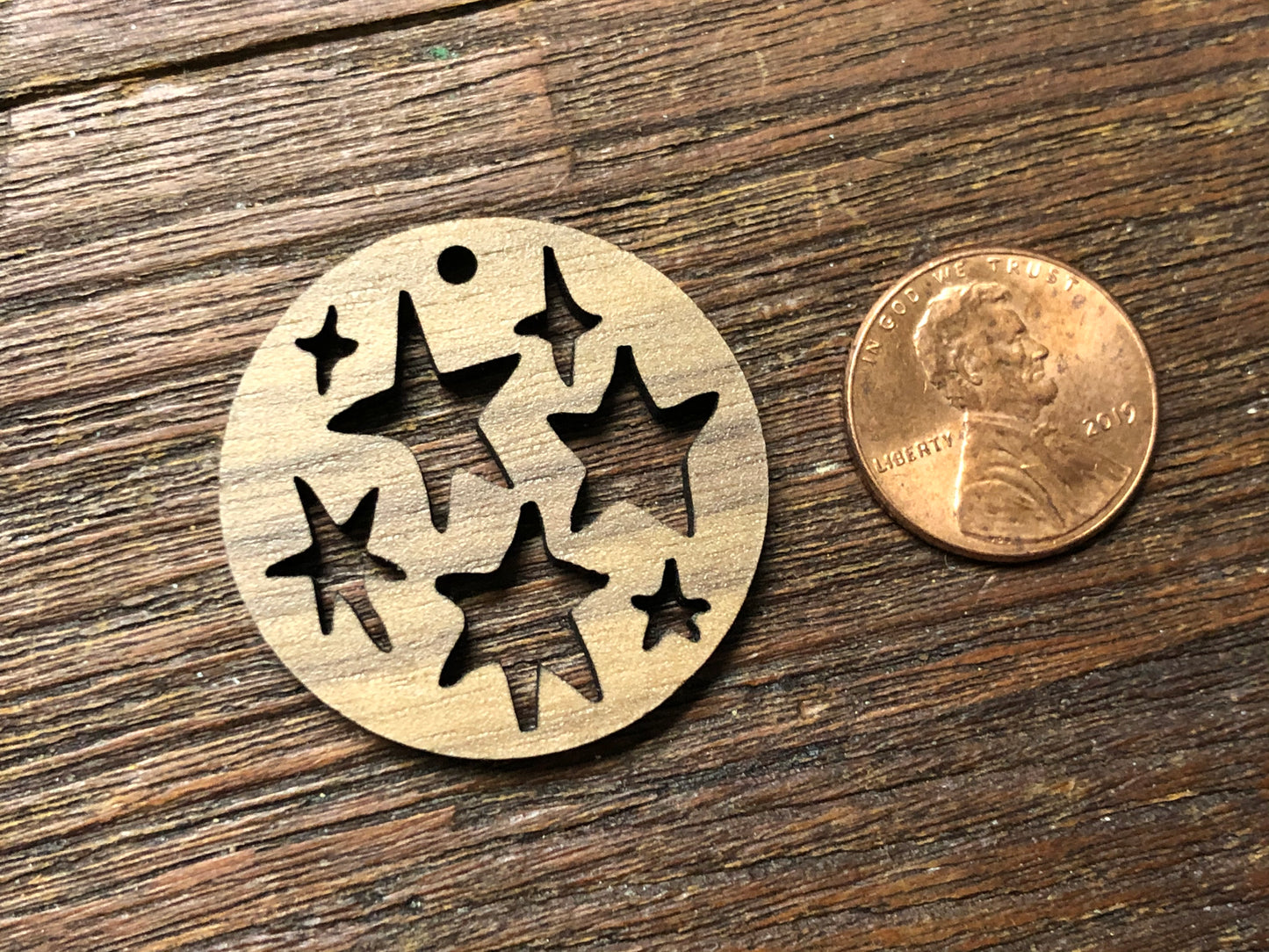 Wooden Pendant—Stars Cut-Out - 3950