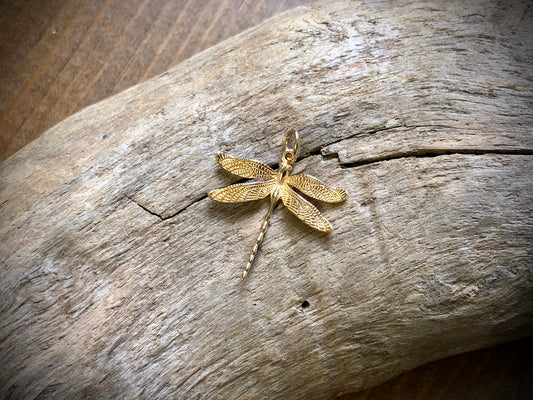 Bronze Realistic Dragonfly Pendant