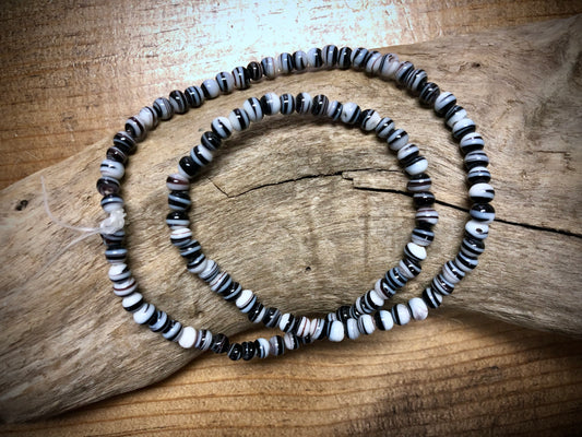 Hand Spun Glass Strand - Black and White Rounds - 15"