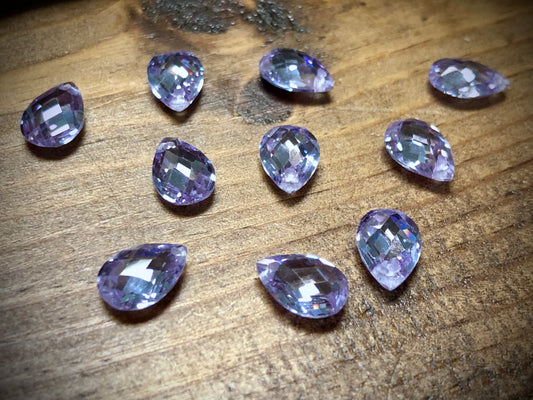 Cubic Zirconia Crystal Faceted Pear - Light Amethyst